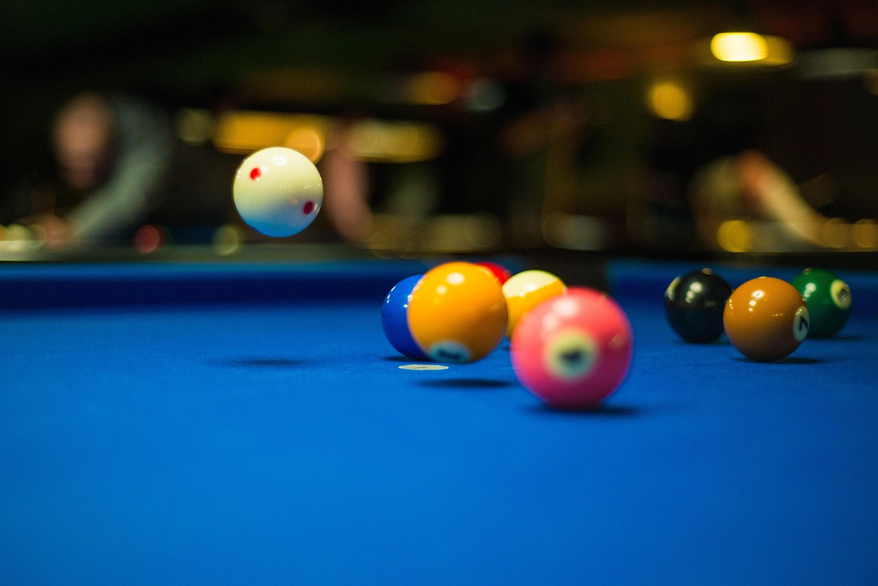pool, balls, cue, game, fun, activity, sport, leisure, play, happy, color, snooker, billiard, cheerful, playing, action,